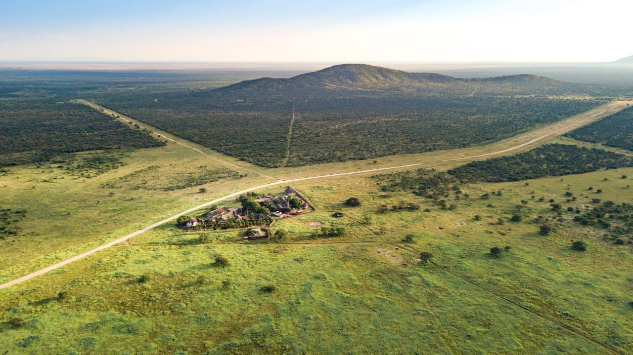 Frans Indongo Lodge Otjiwarongo Eksteriør billede