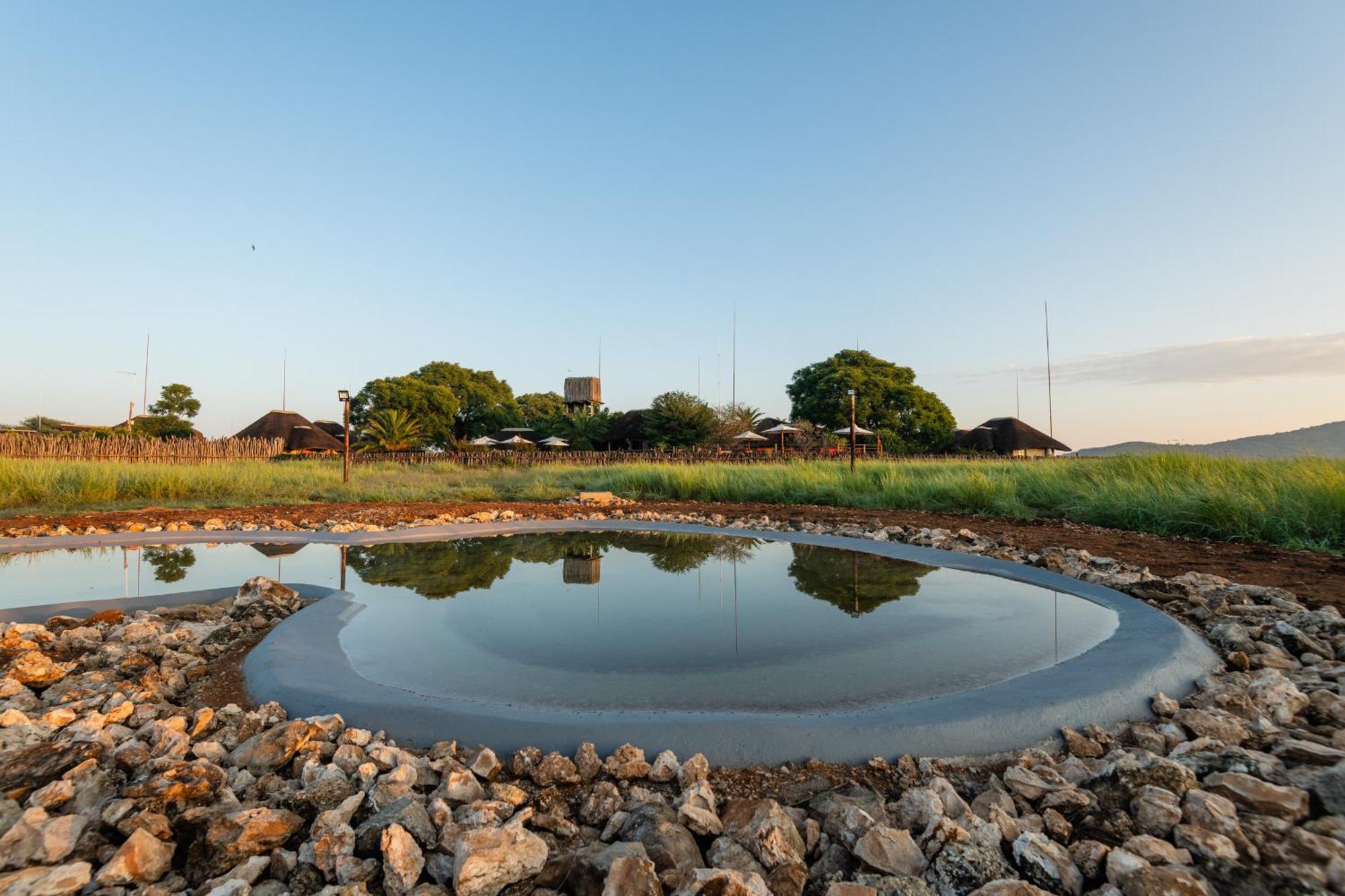 Frans Indongo Lodge Otjiwarongo Eksteriør billede