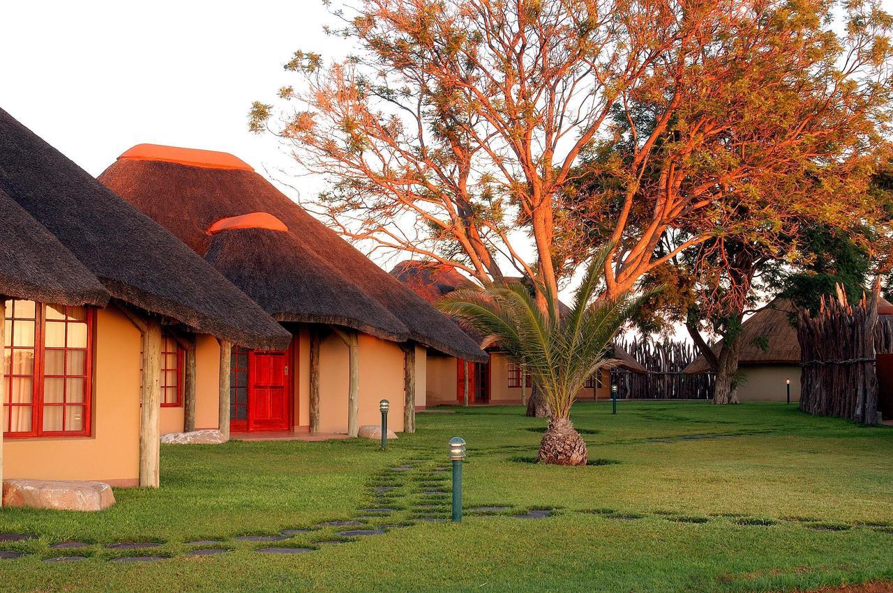 Frans Indongo Lodge Otjiwarongo Eksteriør billede